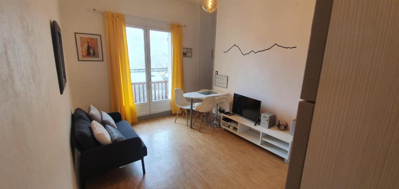 Studio Lumineux Au Centre Ville Bagnères-de-Bigorre Dış mekan fotoğraf